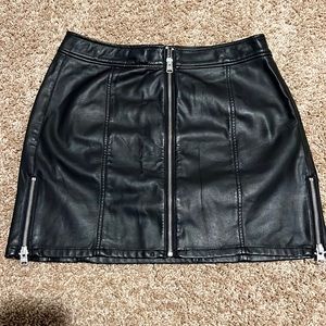 Express black leather skirt